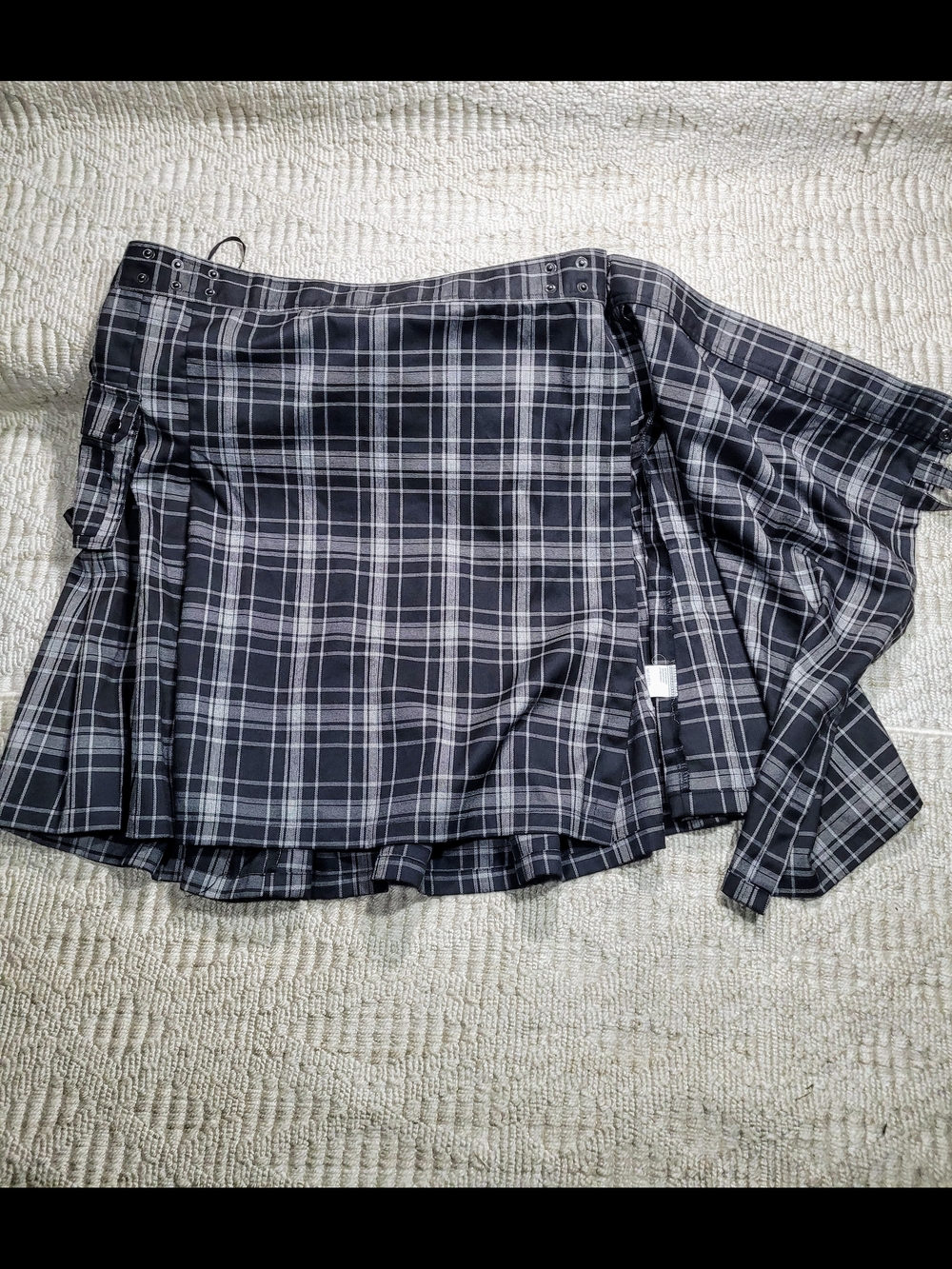 Scarlet Darkness Black & Gray Plaid Cargo Kilt Skirt - Goth / Grunge - Medium - Picture 10 of 16